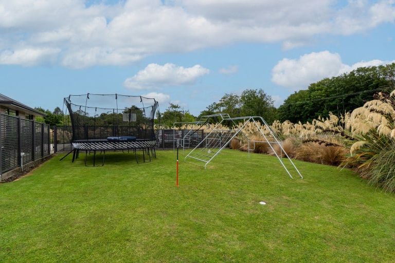 Photo of property in 33 Marama Avenue South, Otatara, Invercargill, 9879