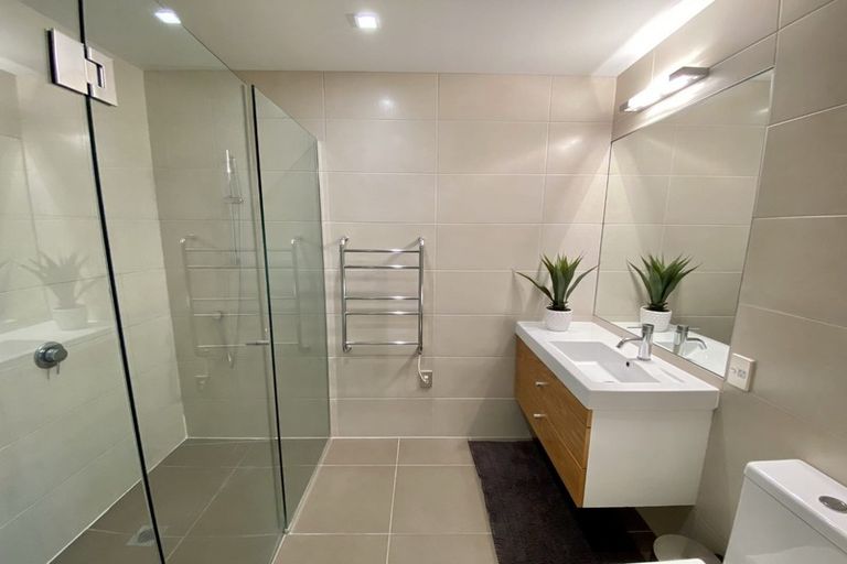 Photo of property in Chews Lane Apartments, 18g/9 Chews Lane, Wellington Central, Wellington, 6011