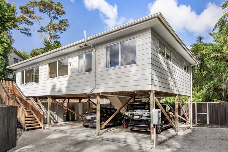 Photo of property in 1/24 Contessa Drive, Glenfield, Auckland, 0629