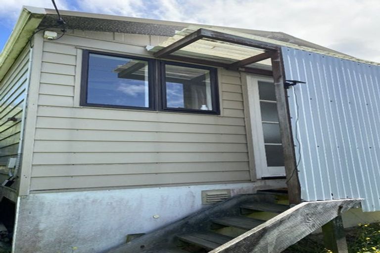 Photo of property in 16 Chester Road, Tawa, Wellington, 5028