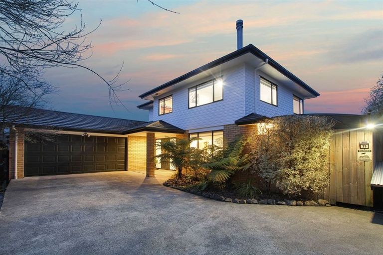 Photo of property in 25 Cape Vista Crescent, Pukekohe, 2120