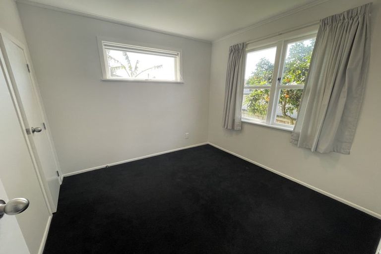 Photo of property in 57 Gloria Avenue, Te Atatu Peninsula, Auckland, 0610