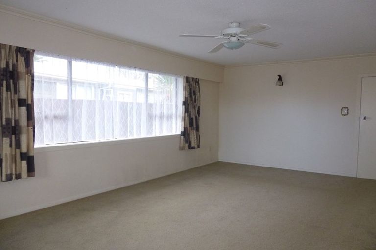 Photo of property in 28 Fuchsia Avenue, Pukete, Hamilton, 3200