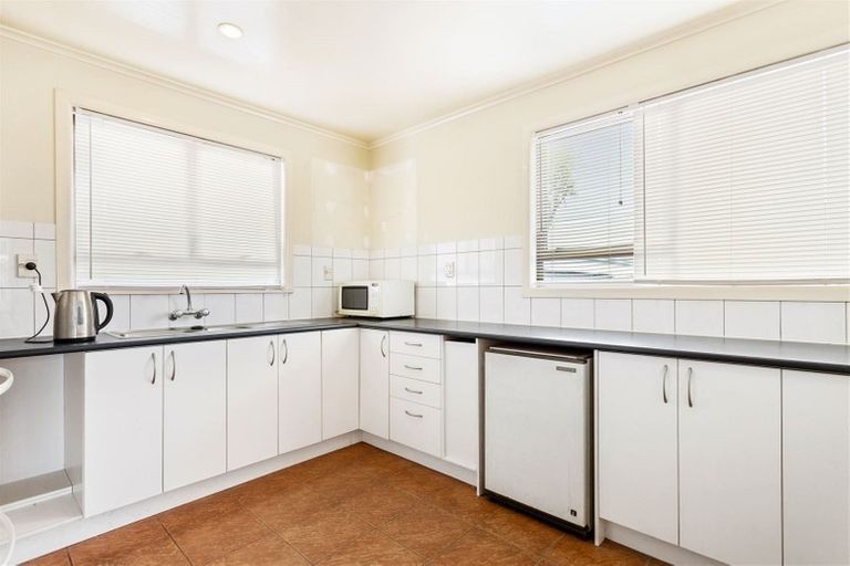 Photo of property in 301 Swanson Road, Ranui, Auckland, 0612