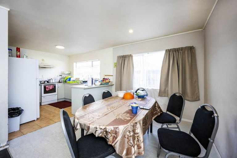 Photo of property in 107 Crawford Avenue, Mangere Bridge, Auckland, 2022