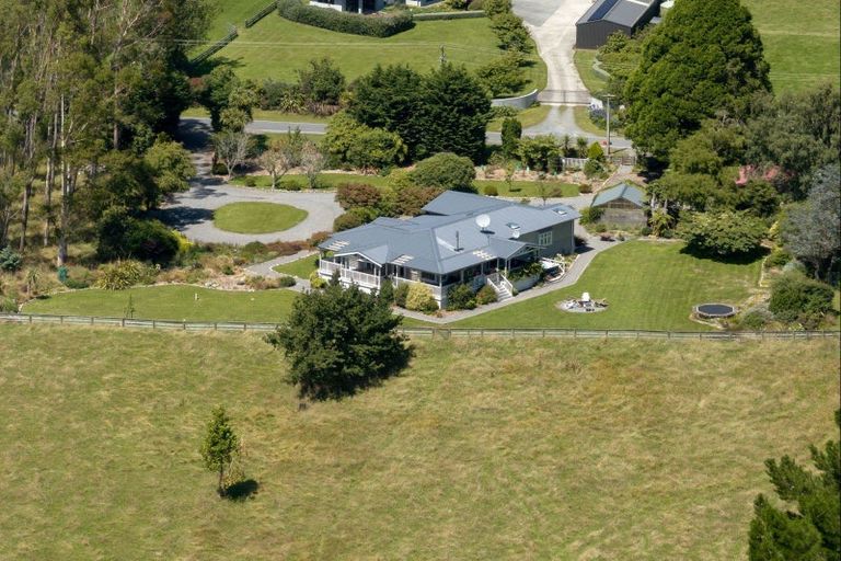 Photo of property in 808 Whitemans Valley Road, Whitemans Valley, Upper Hutt, 5371
