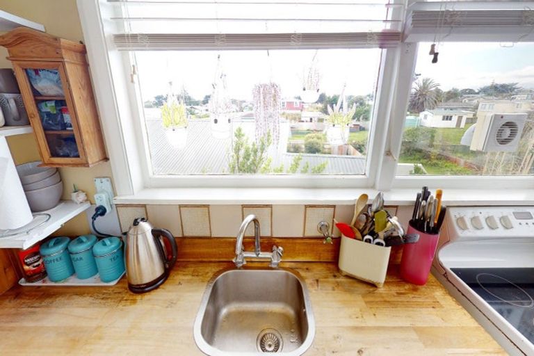 Photo of property in 72 Park Avenue, Waitarere Beach, Levin, 5510