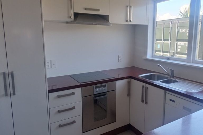 Photo of property in 11 Jenelin Road, Glendene, Auckland, 0602