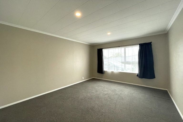 Photo of property in 27 Warkworth Grove, Bell Block, New Plymouth, 4312