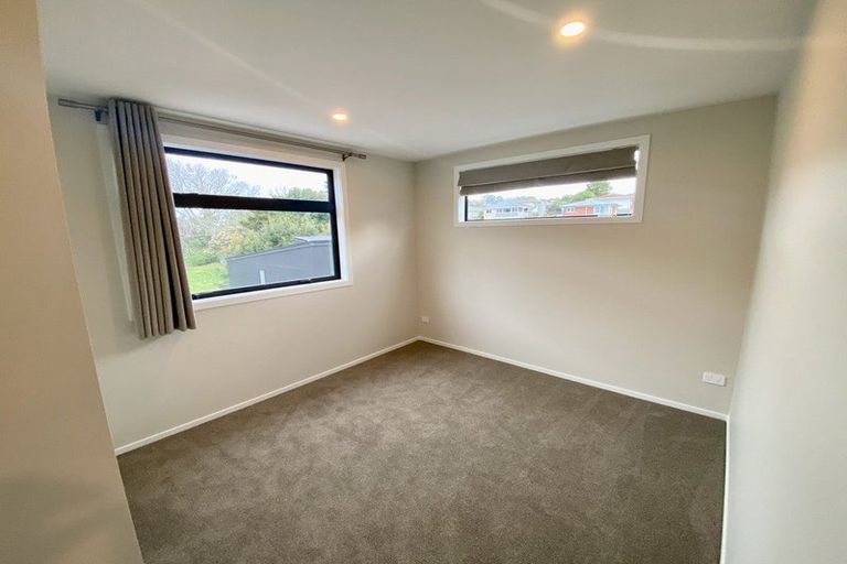 Photo of property in 41a Camelot Place, Glenfield, Auckland, 0629