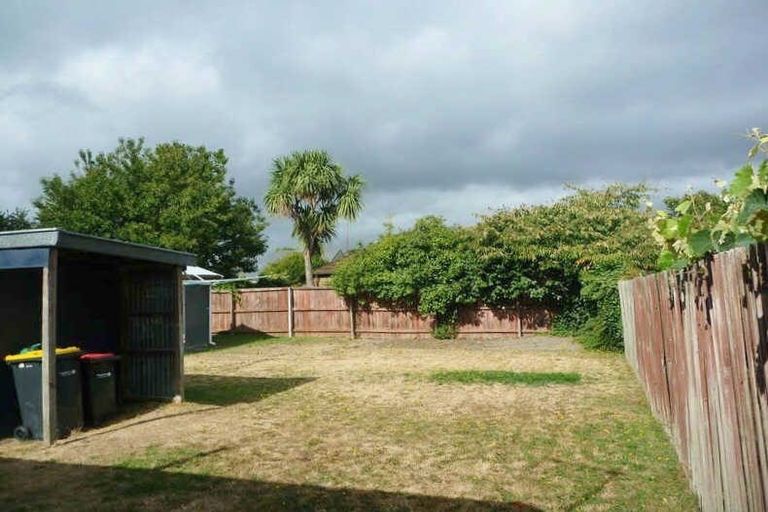 Photo of property in 5 Pitcairn Crescent, Bryndwr, Christchurch, 8053