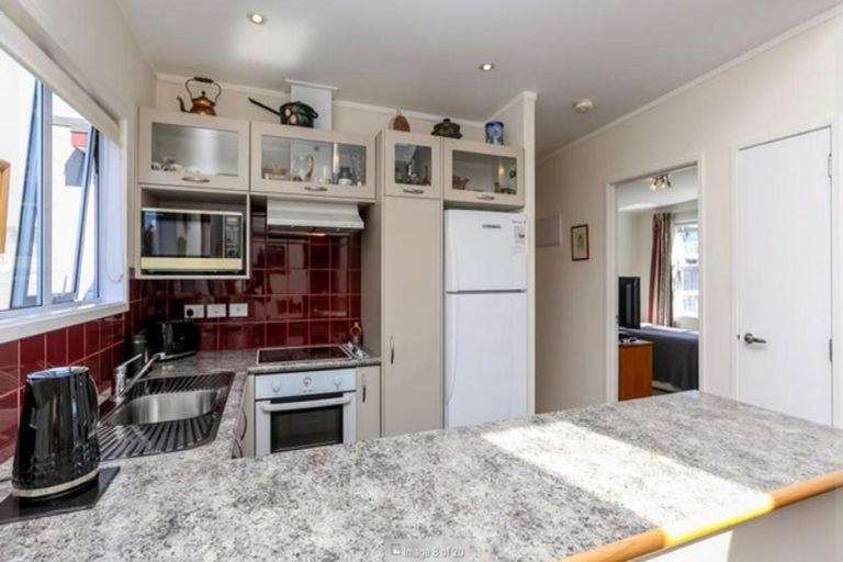 Photo of property in 2/3 Tainui Street, Welbourn, New Plymouth, 4312