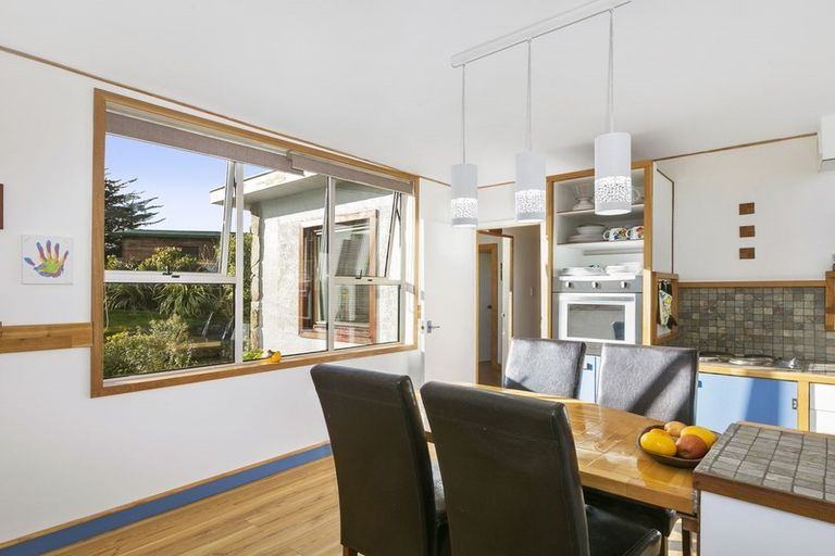 Photo of property in 26 Porterfield Street, Macandrew Bay, Dunedin, 9014