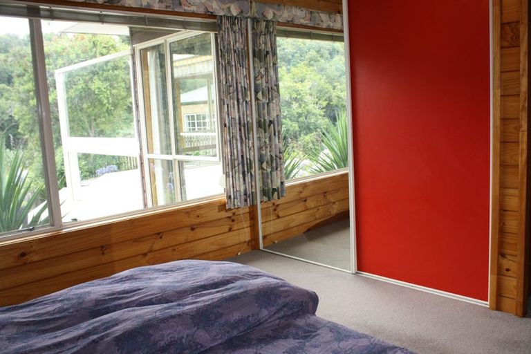 Photo of property in 2/24 Bernie Edwards Place, Botany Downs, Auckland, 2010