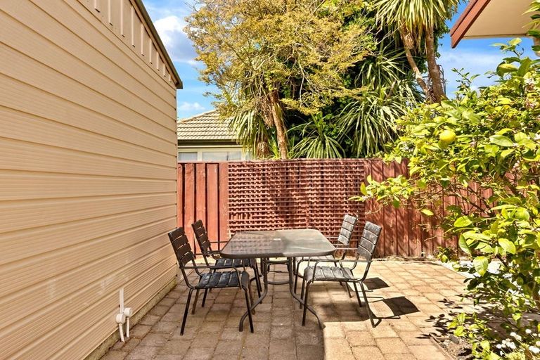 Photo of property in 8b Wyatt Place, Russley, Christchurch, 8042