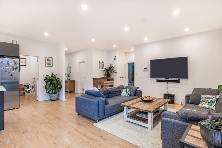 Photo of property in 5 Ropere Street, Kumeu, 0810