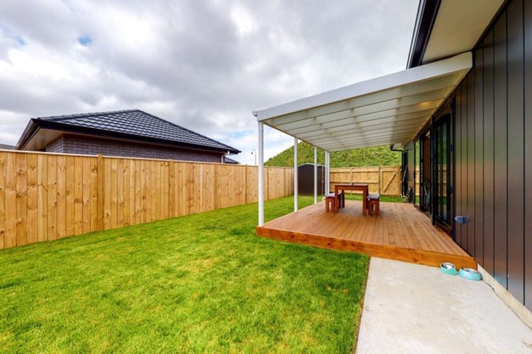 Photo of property in 23 Queen Charlotte Drive, Aotea, Porirua, 5024