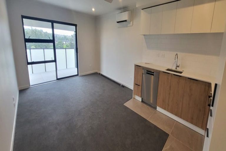 Photo of property in 104/32 Ormiston Road, Flat Bush, Auckland, 2019