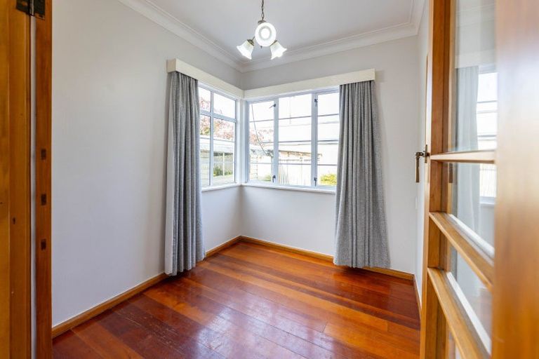 Photo of property in 15 Kauri Street, Roslyn, Palmerston North, 4414