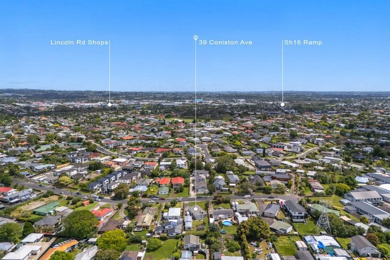 Photo of property in 39 Coniston Avenue, Te Atatu South, Auckland, 0610