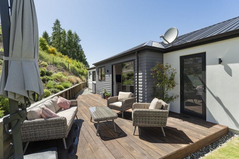 Photo of property in 22 Morning Star Terrace, Arthurs Point, Queenstown, 9371