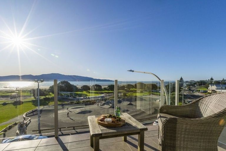 Photo of property in 31/4u Seaview Road, Paraparaumu Beach, Paraparaumu, 5032
