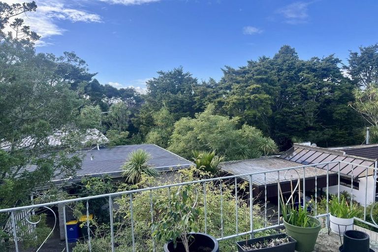 Photo of property in 2/12 Lydia Avenue, Northcote, Auckland, 0627