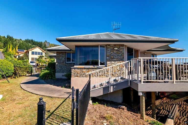 Photo of property in 18 Clairmont Heights, Stoke, Nelson, 7011