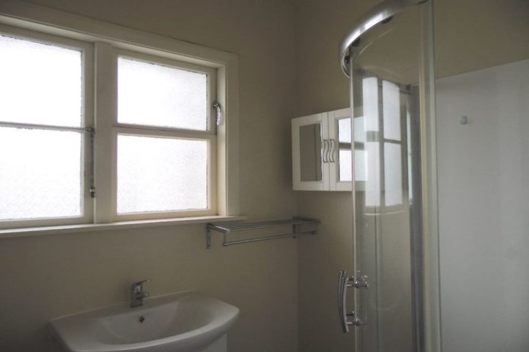 Photo of property in 8 Seton Street, Riccarton, Christchurch, 8011