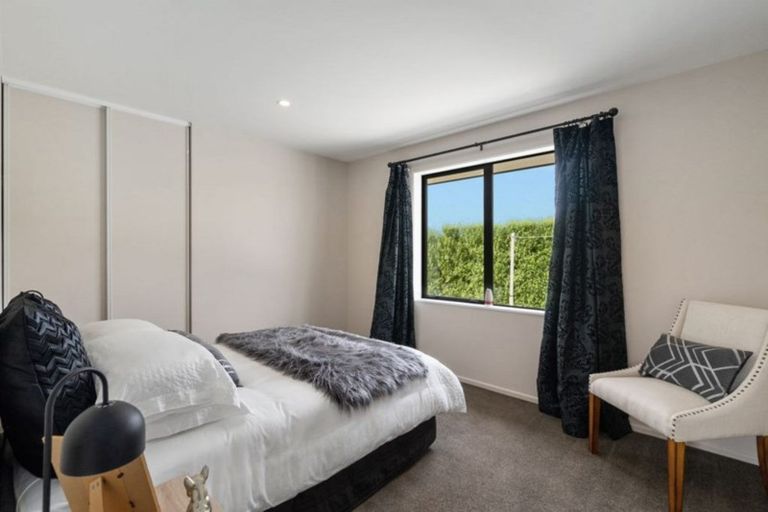 Photo of property in 2 Bellbird Place, Rolleston, 7614