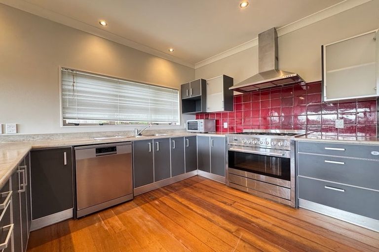 Photo of property in 6 Port Lane, Whitby, Porirua, 5024