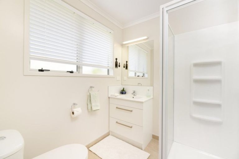 Photo of property in 2 Seashell Drive, Papamoa Beach, Papamoa, 3118