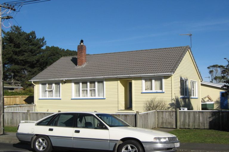 Photo of property in 1/34 Shaw Avenue, New Brighton, Christchurch, 8083