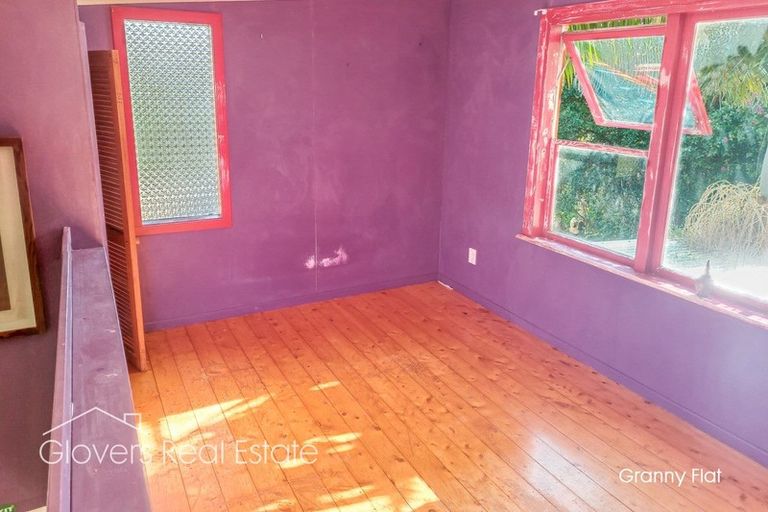 Photo of property in 205 Victory Road, Laingholm, Auckland, 0604