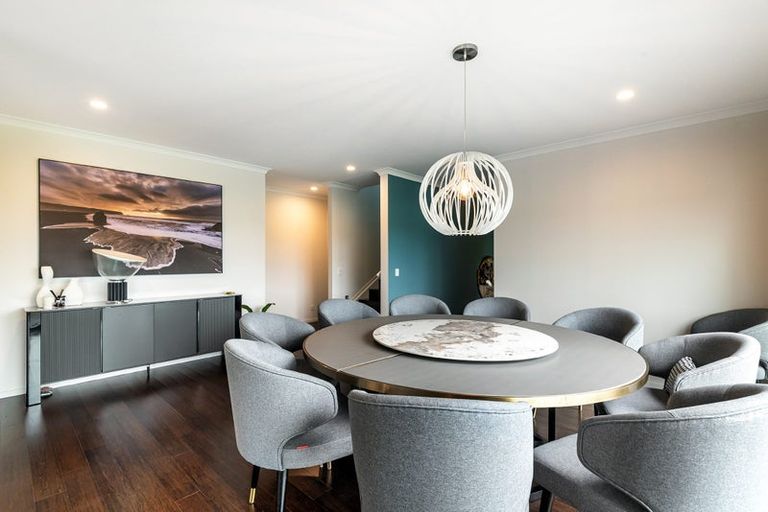 Photo of property in 16 Schopolo Place, Schnapper Rock, Auckland, 0632