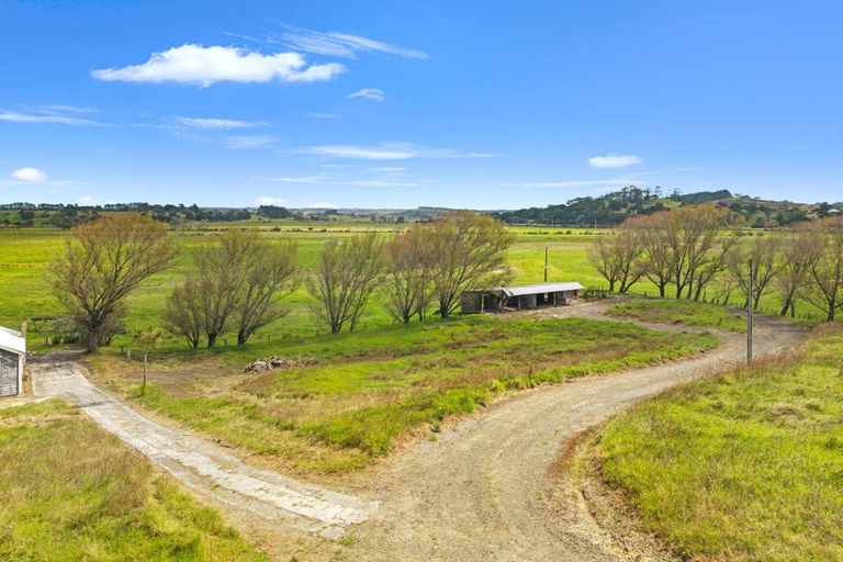 Photo of property in 413 Waihue Road, Dargaville, 0372