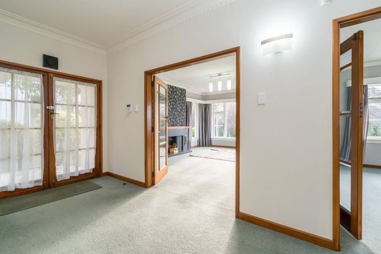 Photo of property in 131 Eglinton Road, Mornington, Dunedin, 9011