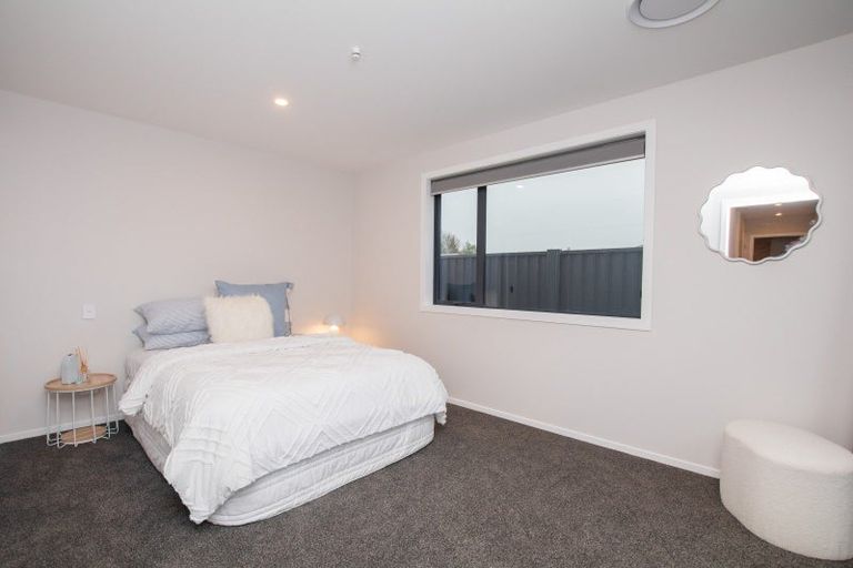 Photo of property in 18 Park Street, Winton, 9720