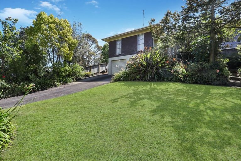 Photo of property in 5 Mirrabooka Avenue, Botany Downs, Auckland, 2010