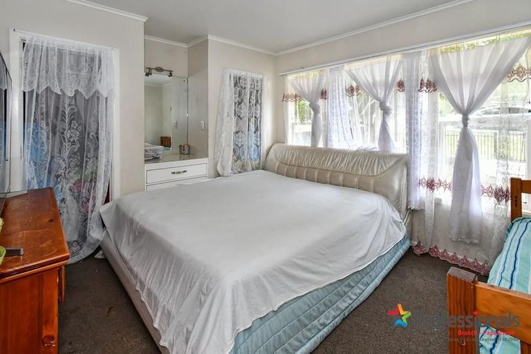 Photo of property in 1/15 Onslow Road, Papakura, 2110