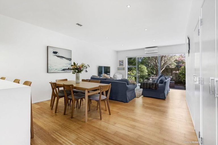 Photo of property in 63 Saddleback Grove, Karori, Wellington, 6012