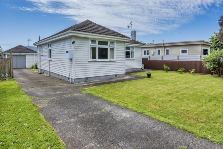 Photo of property in 12 Clark Street, Levin, 5510