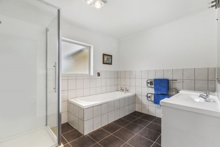 Photo of property in 363 Linwood Road, Karaka, Papakura, 2580