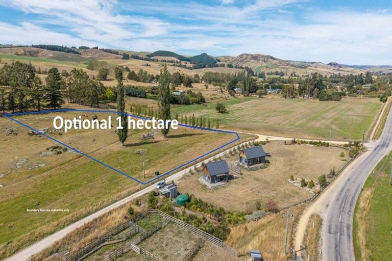 Photo of property in 1535a Teviot Road, Millers Flat, Roxburgh, 9572