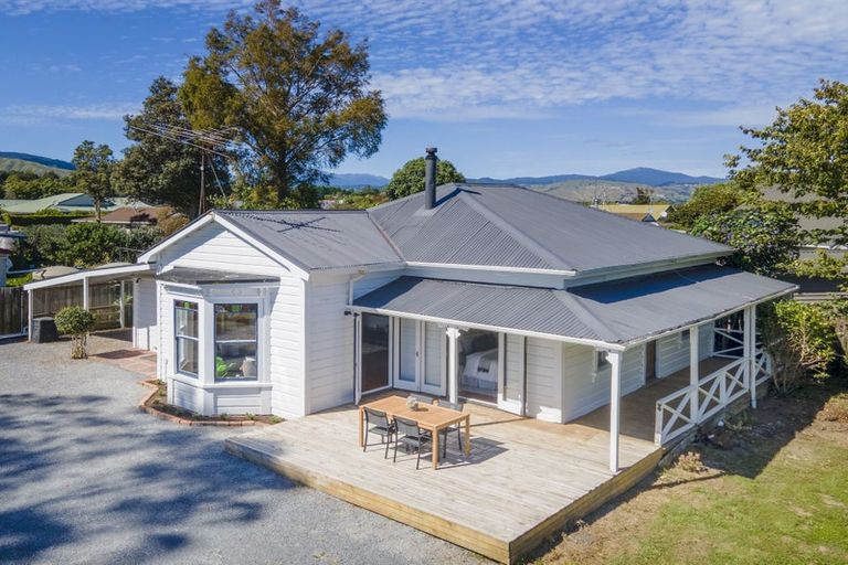 Photo of property in 51 Waitohu Valley Road, Otaki, 5512