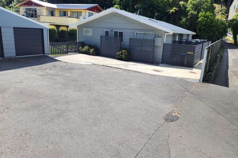 Photo of property in 2/80 Airlie Road, Plimmerton, Porirua, 5026