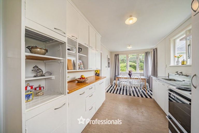 Photo of property in 54 Bird Grove, Stokes Valley, Lower Hutt, 5019