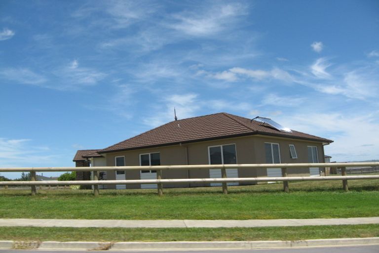 Photo of property in 11 Goble Road, Clarks Beach, Pukekohe, 2679