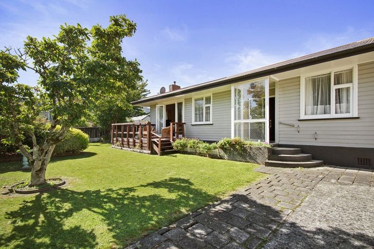 Photo of property in 86 Gibbons Street, Ebdentown, Upper Hutt, 5018