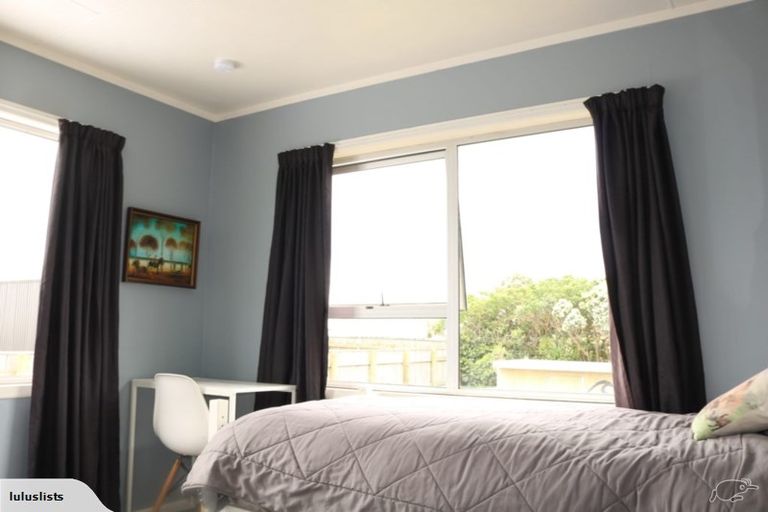 Photo of property in 17 Pingao Place, Waiinu Beach, Whanganui, 4588